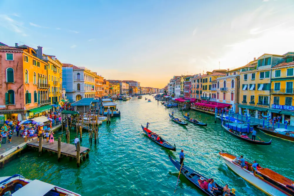 Rovinj: Full Day Transfer to Venice With Katamaran